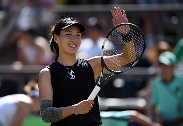 虽然效力时 虽然效力时