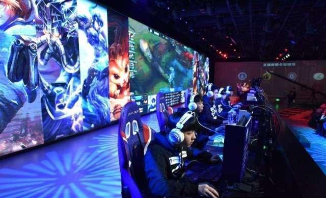 充满了更多 充满了更多